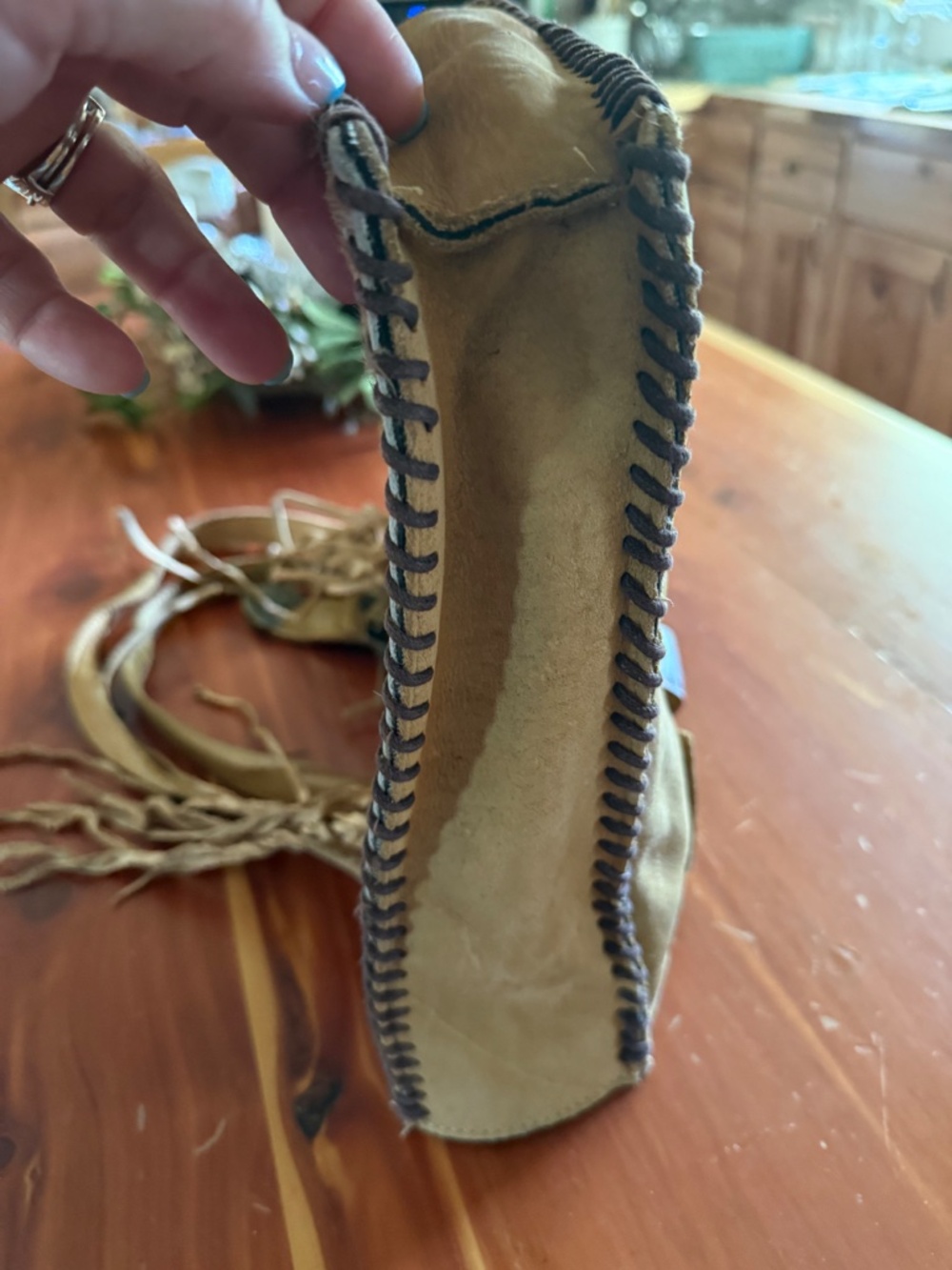 hand made leather cowhide tooled stitched fringe tote - Picture 4 of 9
